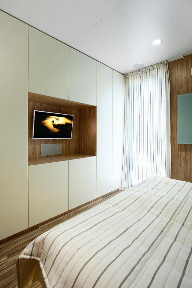 The Freedomky 2 PLUS Classic, a small prefab house with 1 bedroom in 465 sq ft. | www.facebook.com/SmallHouseBliss