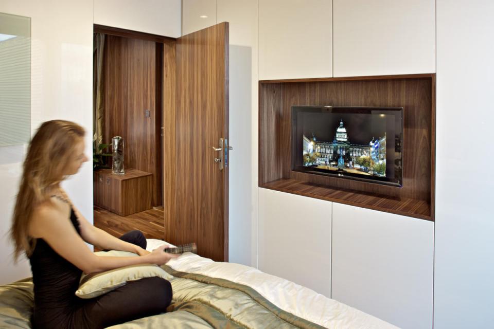 The Freedomky 2 PLUS Classic, a small prefab house with 1 bedroom in 465 sq ft. | www.facebook.com/SmallHouseBliss