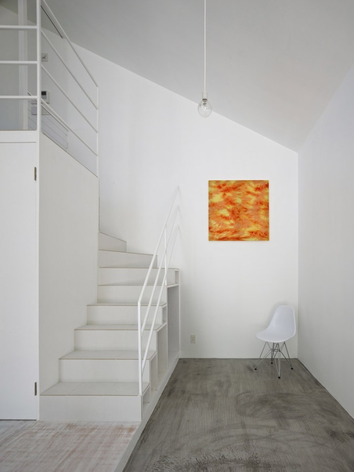 "47% House" seamlessly integrates outdoor and indoor spaces. It has 3 bedrooms in 1,052 sq ft. | www.facebook.com/SmallHouseBliss