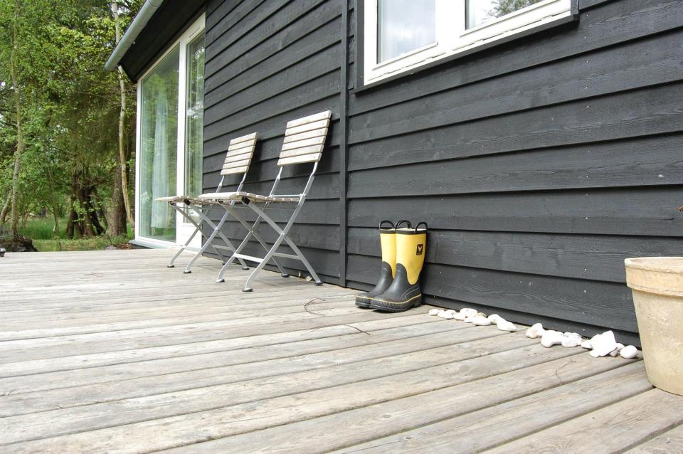 The Længehuset, a modular vacation house from Denmark with 2 bedrooms in 592 sq ft. | www.facebook.com/SmallHouseBliss