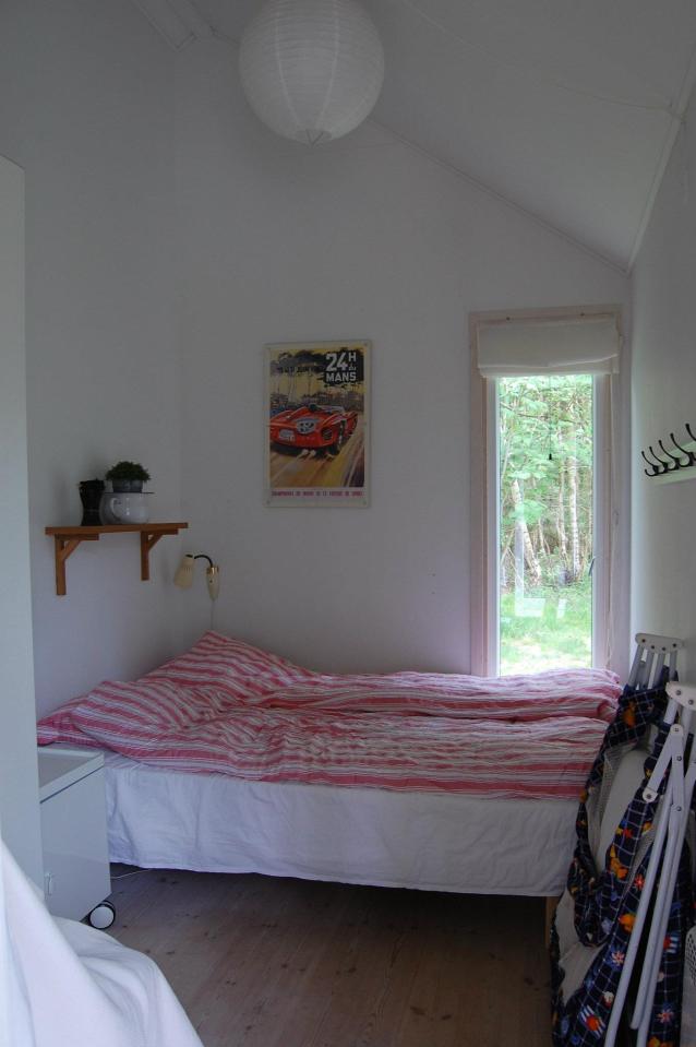 The Længehuset, a modular vacation house from Denmark with 2 bedrooms in 592 sq ft. | www.facebook.com/SmallHouseBliss