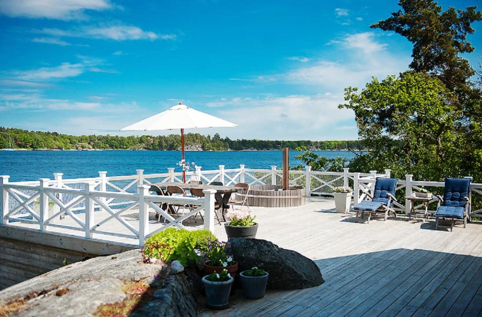 A small cottage in Sweden with 1 bedroom and sleeping loft in 538 sq ft. | www.facebook.com/SmallHouseBliss