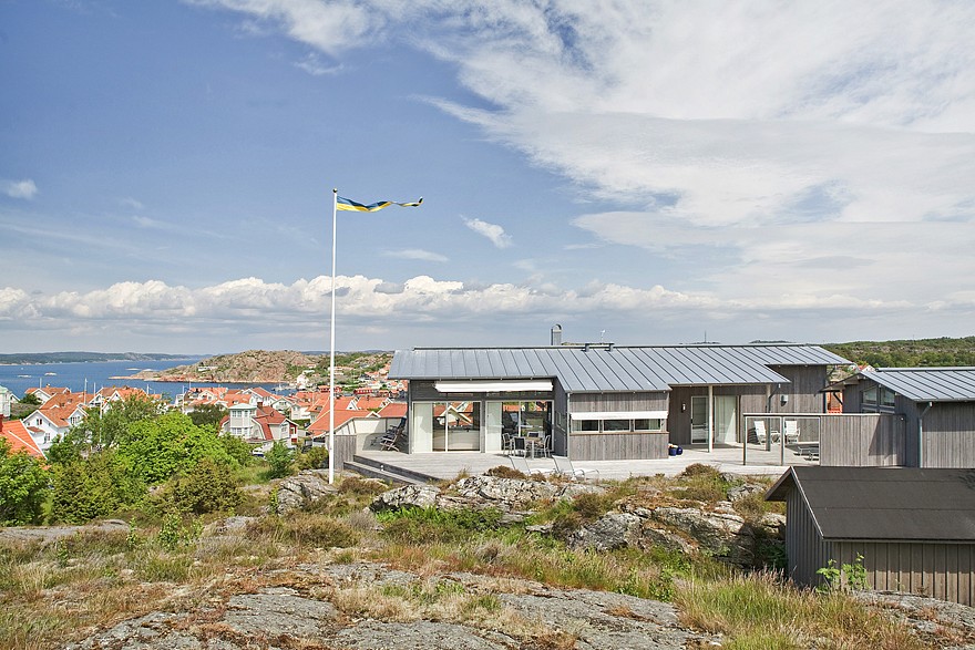 A small house for a family in Sweden with 3 bedrooms in 1,281 sq ft. | www.facebook.com/SmallHouseBliss