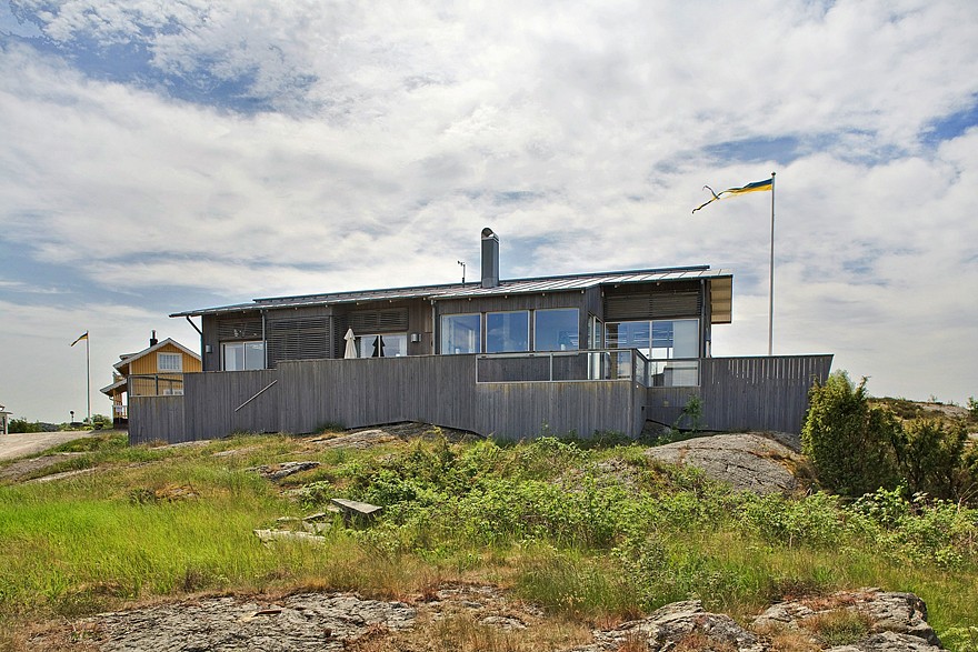 A small house for a family in Sweden with 3 bedrooms in 1,281 sq ft. | www.facebook.com/SmallHouseBliss