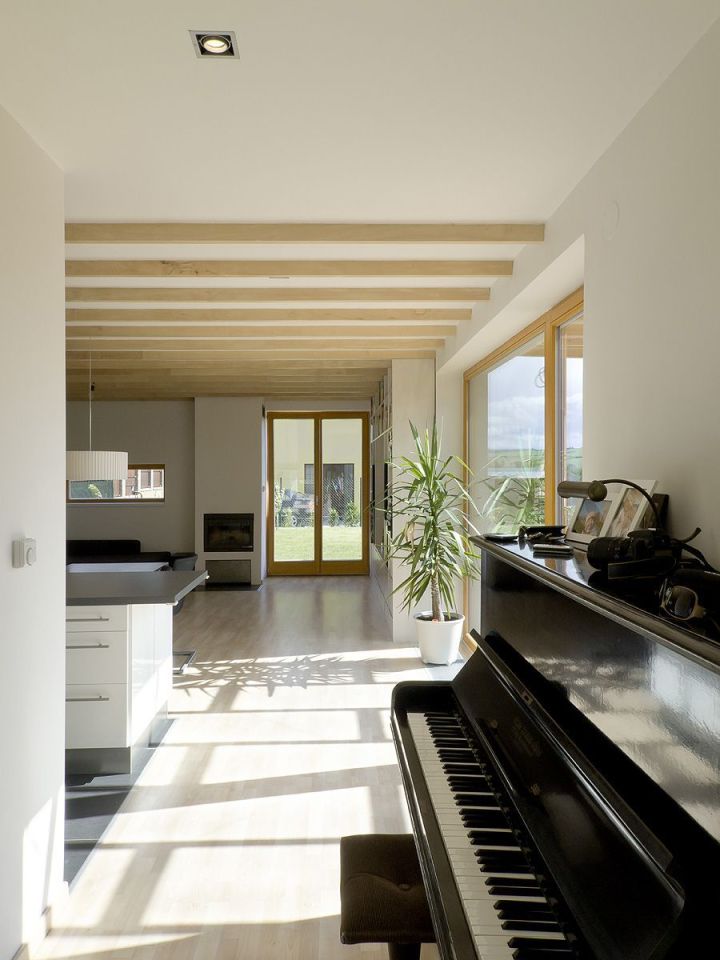 Small House With a Great View by A1 Architects