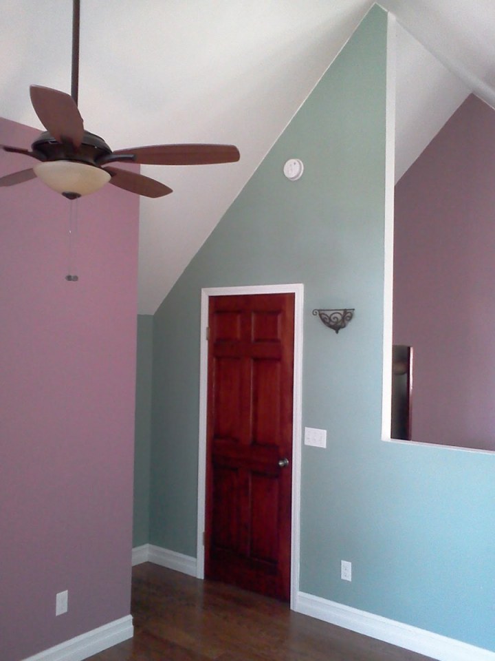 This shingled backyard cottage has 1 bedroom and a small office in 799 sq ft. | www.facebook.com/SmallHouseBliss