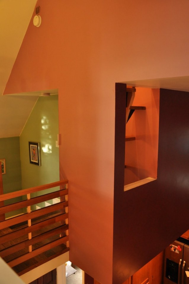 This shingled backyard cottage has 1 bedroom and a small office in 799 sq ft. | www.facebook.com/SmallHouseBliss