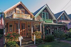Cottage at Wesleyan Grove, a historic community on Martha's Vineyard. | www.facebook.com/SmallHouseBliss