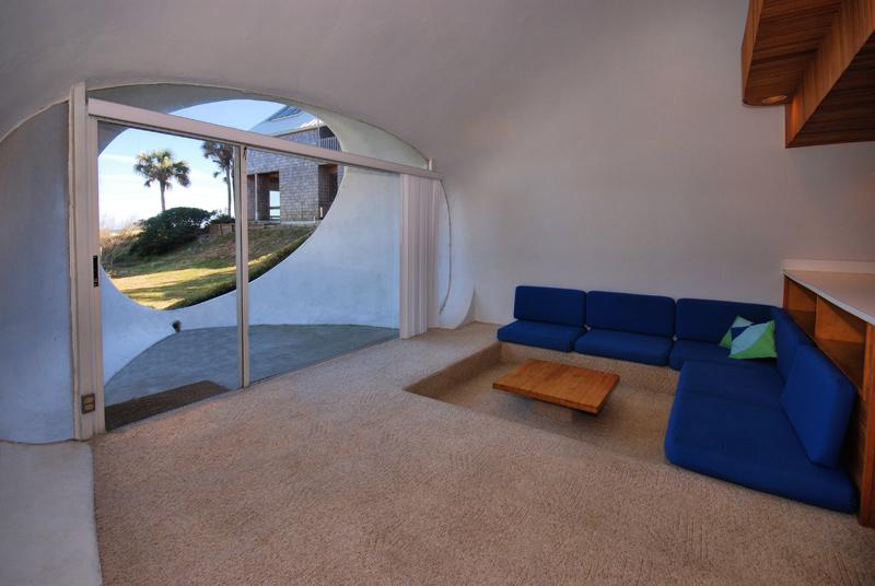 The Dune House, an earth-sheltered duplex. Each unit has 1 bedroom in 750 sq ft. | www.facebook.com/SmallHouseBliss
