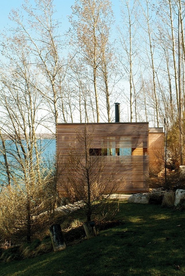 Sunset Cabin, a 275 sq ft studio cabin, is a refined version of the traditional cottage country "bunkie". | www.facebook.com/SmallHouseBliss