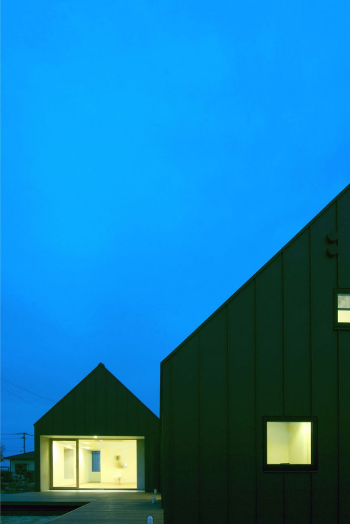 Gallery: House in Chikuzen by Design nico Architects