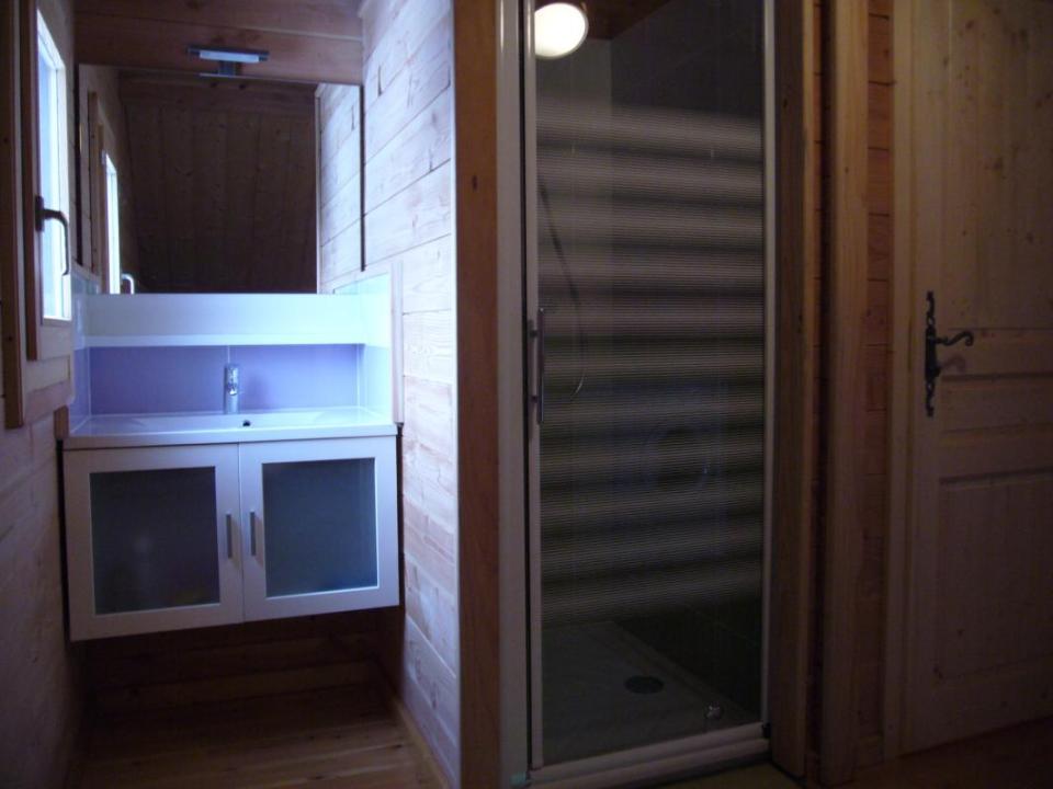 A cozy ski chalet in the French Alps with 3 bedrooms in 846 sq ft. | www.facebook.com/SmallHouseBliss