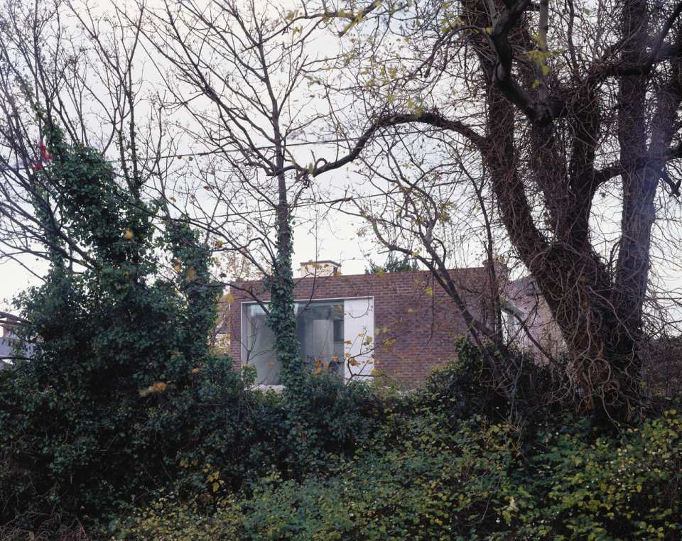 Alma Lane mews house by Boyd Cody Architects