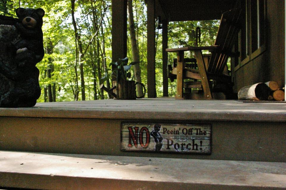 Dave Fosson's "ManCamp" cabin in the woods is 16' by 24' and has a sleeping loft. | www.facebook.com/SmallHouseBliss