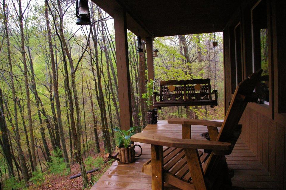 Dave Fosson's "ManCamp" cabin in the woods is 16' by 24' and has a sleeping loft. | www.facebook.com/SmallHouseBliss