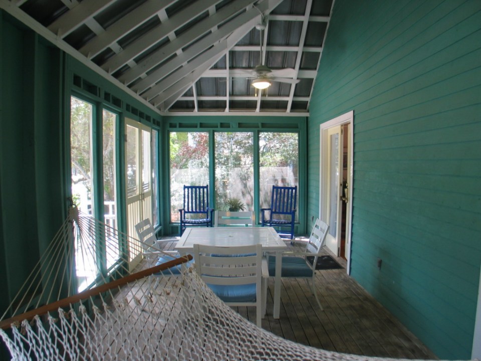 Dream Catcher Cottage in Seaside, Florida has 2 bedrooms and a large loft in 1,035 sq ft. | www.facebook.com/SmallHouseBliss