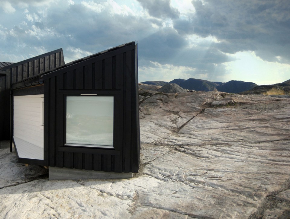 An irregular horseshoe-shaped floor plan provides shelter from the wind for this family cabin in Norway. It has 3 bedrooms in 829 sq ft. | www.facebook.com/SmallHouseBliss