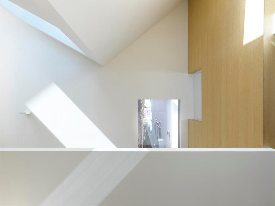 Gate, a small house in Japan by mihadesign