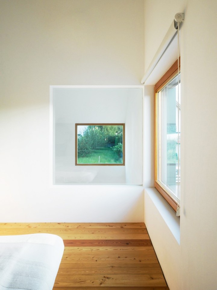 Haus Bru 1.25, a small barn-like house with 1 bedroom and a loft (which could be a 2nd bedroom) in 969 sq ft. | www.facebook.com/SmallHouseBliss