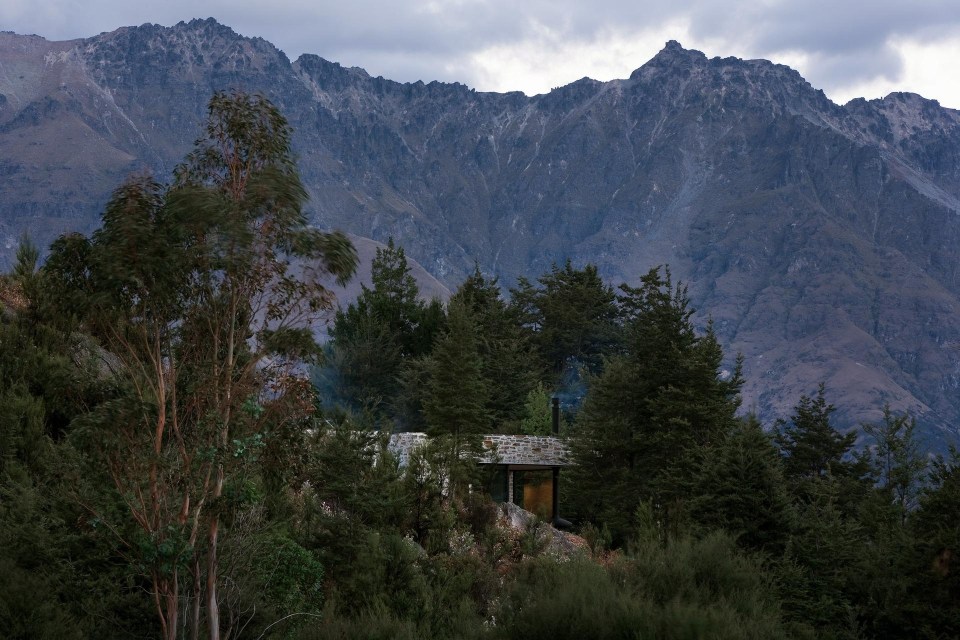 Mountain Retreat, an earth-sheltered modern cabin in New Zealand. It has a bedroom and a bunkroom in 1,076 sq ft. | www.facebook.com/SmallHouseBliss