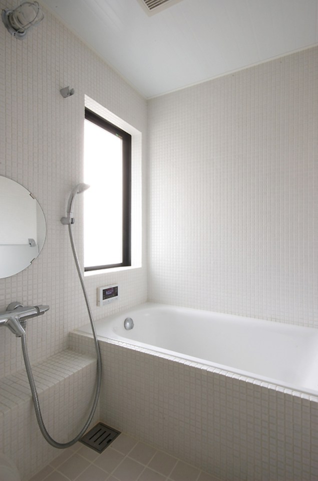 A small wooden house in a Kyoto suburb. | www.facebook.com/SmallHouseBliss