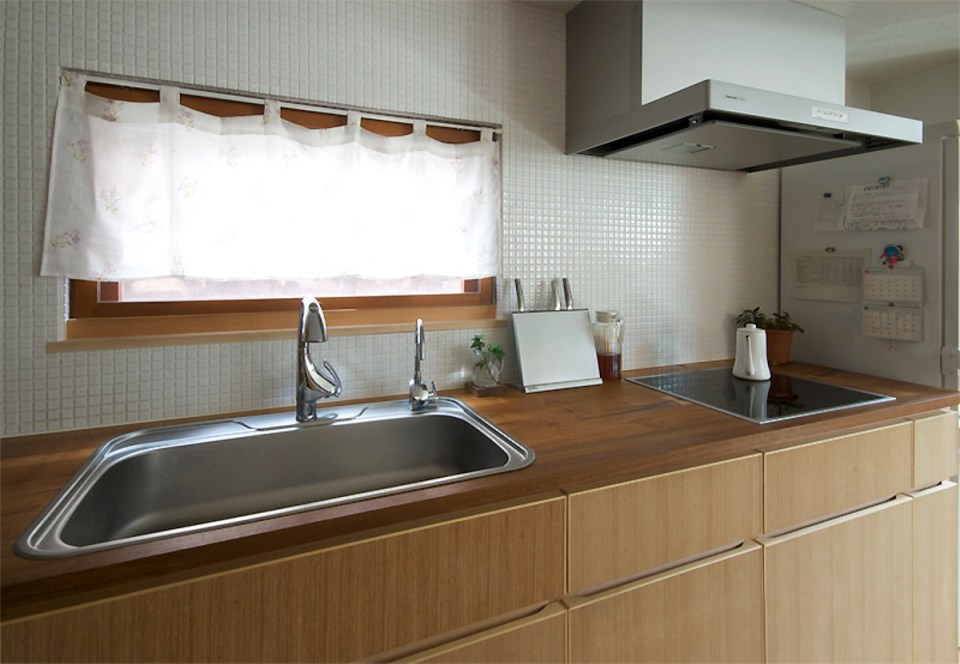 A small wooden house in a Kyoto suburb. | www.facebook.com/SmallHouseBliss