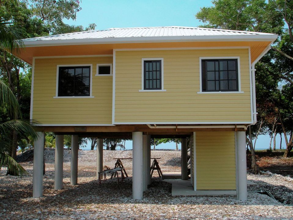 This small Caribbean beach house has one bedroom in 442 sq ft. | www.facebook.com/SmallHouseBliss