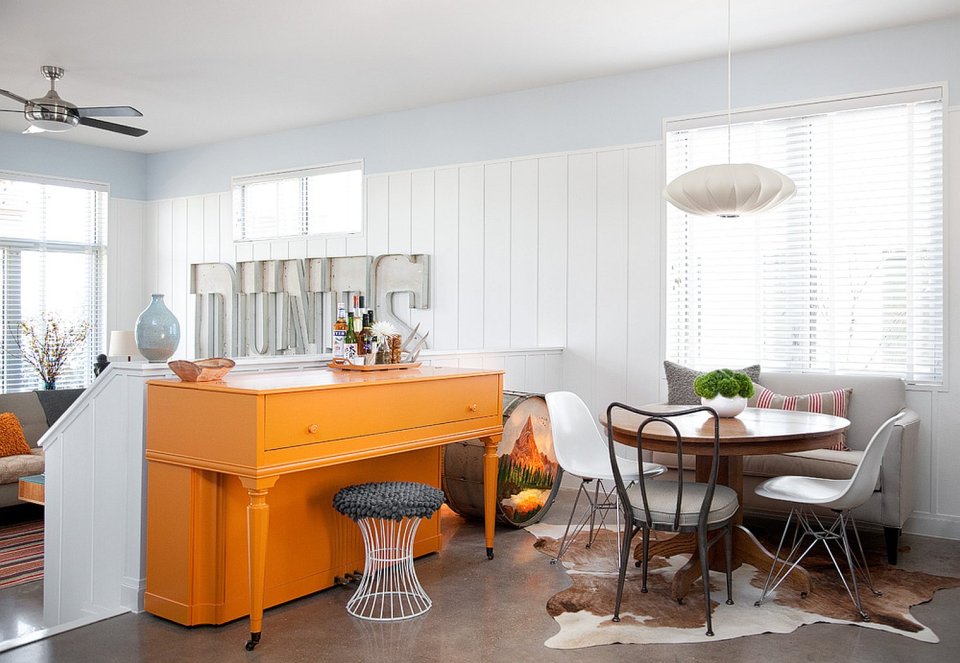 A small modern farmhouse in Texas with three bedrooms in less than 1,500 sq ft. | www.facebook.com/SmallHouseBliss