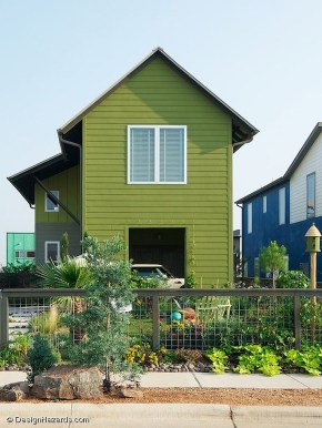 A small modern farmhouse in Texas with three bedrooms in less than 1,500 sq ft. | www.facebook.com/SmallHouseBliss