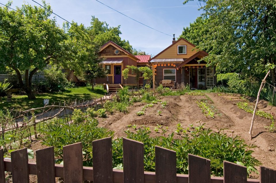 Ruth's Garden Cottages cohousing community by Communitecture and Orange Spot LLC