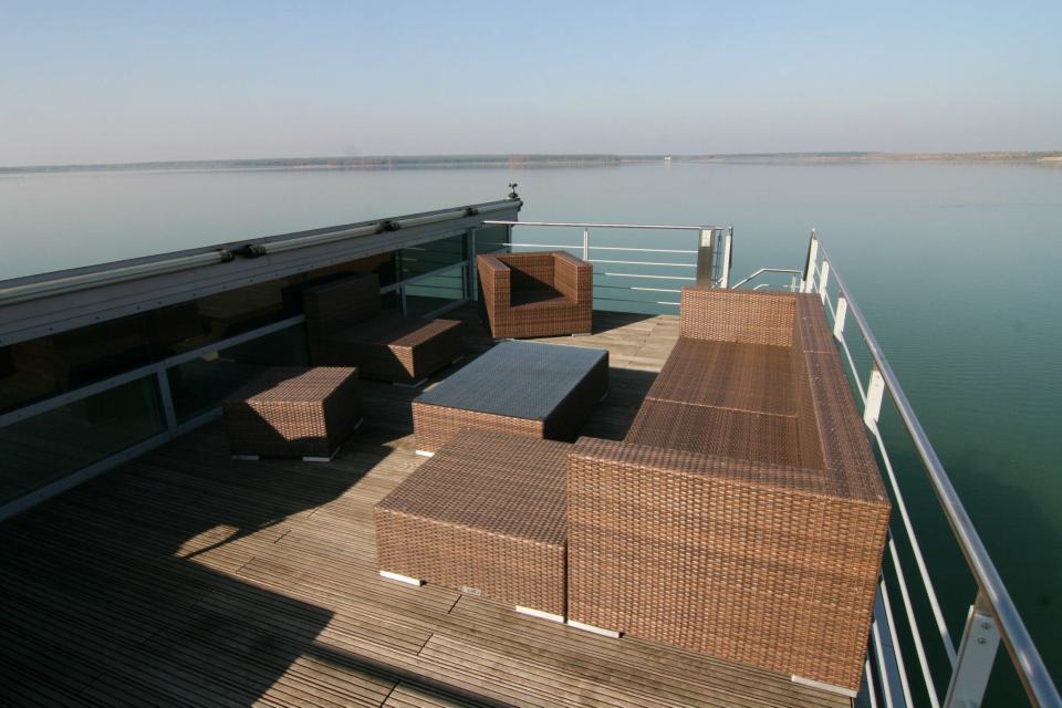 A striking contemporary float home with 2 bedrooms in 1,044 sq ft. | www.facebook.com/SmallHouseBliss