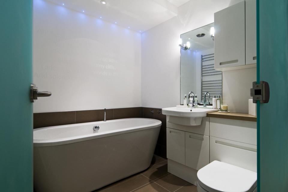 The Edge, a small modular dwelling with 2 bedrooms in under 900 sq ft. | www.facebook.com/SmallHouseBliss