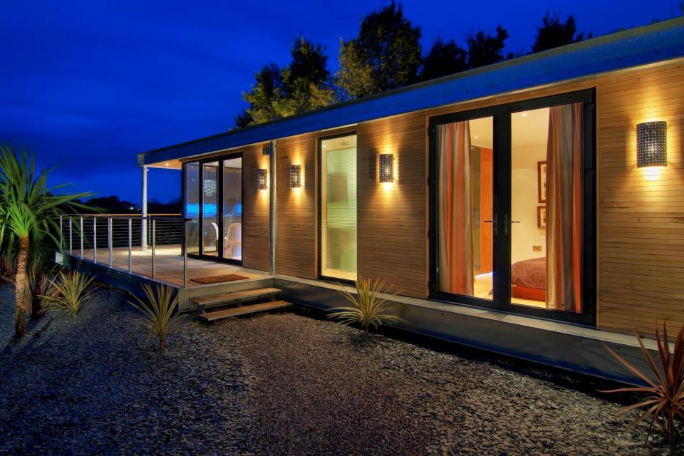 The Edge, a modern modular dwelling with 2 bedrooms in under 900 sq ft. | www.facebook.com/SmallHouseBliss