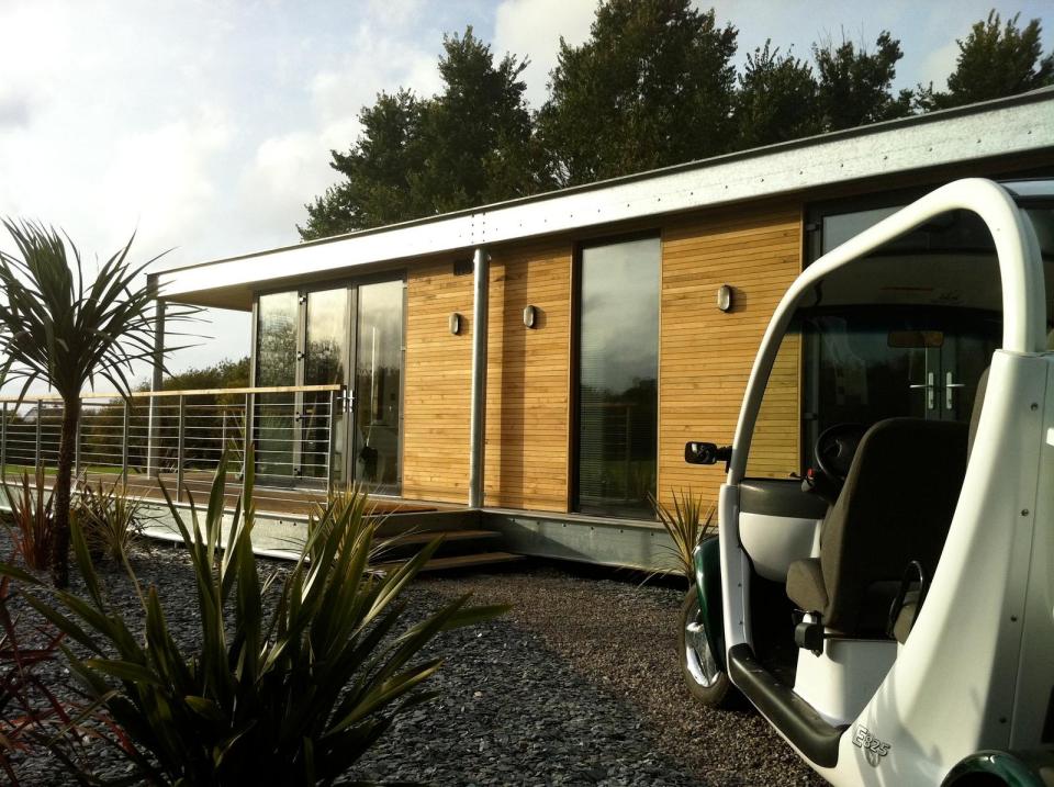 The Edge, a modern modular dwelling with 2 bedrooms in under 900 sq ft. | www.facebook.com/SmallHouseBliss