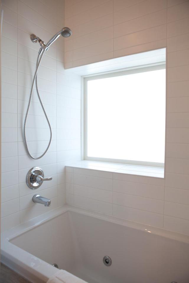 A Craftsman-style laneway house with two bedrooms. | www.facebook.com/SmallHouseBliss