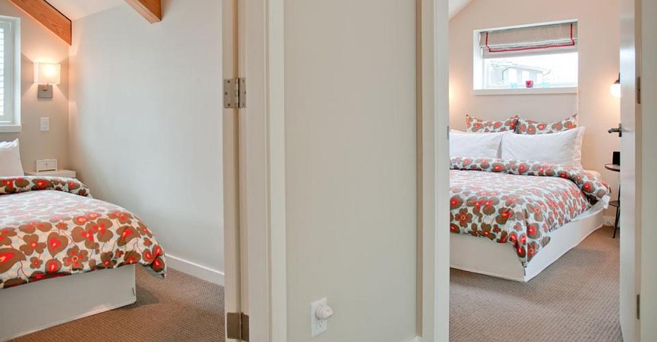 A Craftsman-style laneway house with two bedrooms. | www.facebook.com/SmallHouseBliss