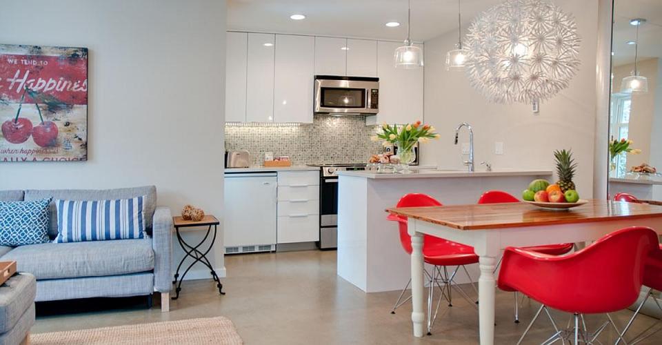 A Craftsman-style laneway house with two bedrooms. | www.facebook.com/SmallHouseBliss