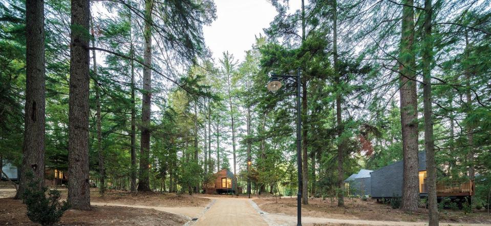 These small vacation cabins are made up of three modules that can be arranged in a variety of different ways to suit the site conditions. | www.facebook.com/SmallHouseBliss