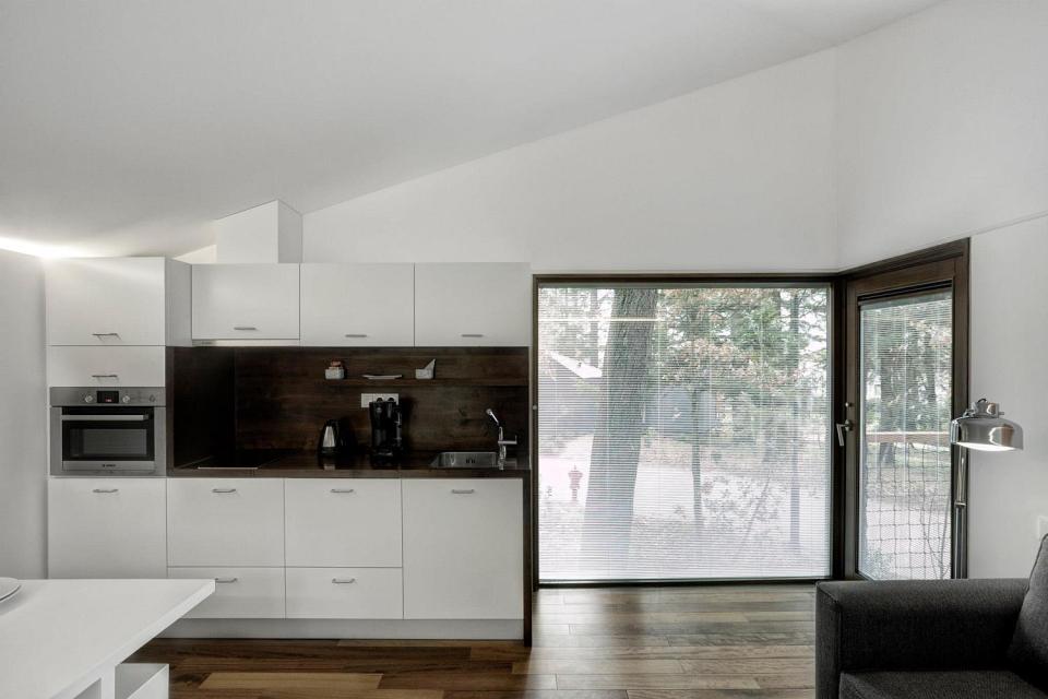 These small vacation cabins are made up of three modules that can be arranged in a variety of different ways to suit the site conditions. | www.facebook.com/SmallHouseBliss