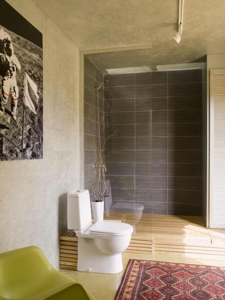 VolgaDacha, a small vacation house by Bureau BERNASKONI