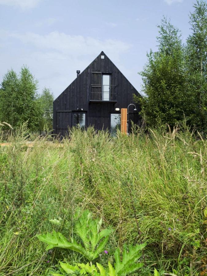 VolgaDacha, a small vacation house by Bureau BERNASKONI