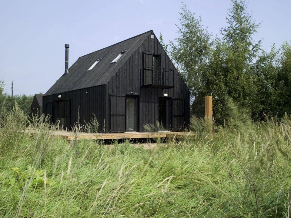 VolgaDacha, a small vacation house by Bureau BERNASKONI