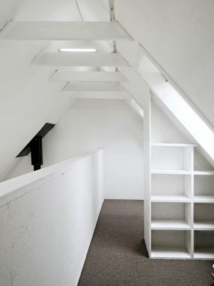 VolgaDacha, a small vacation house by Bureau BERNASKONI