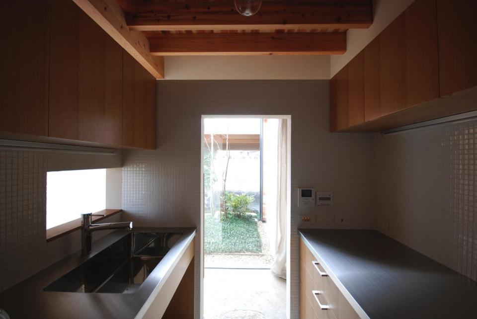 This modern version of the traditional Japanese courtyard house has two bedrooms in 534 sq ft. | www.facebook.com/SmallHouseBliss