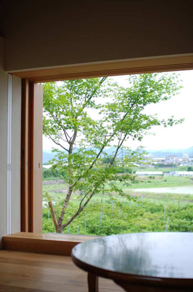 This modern version of the traditional Japanese courtyard house has two bedrooms in 534 sq ft. | www.facebook.com/SmallHouseBliss