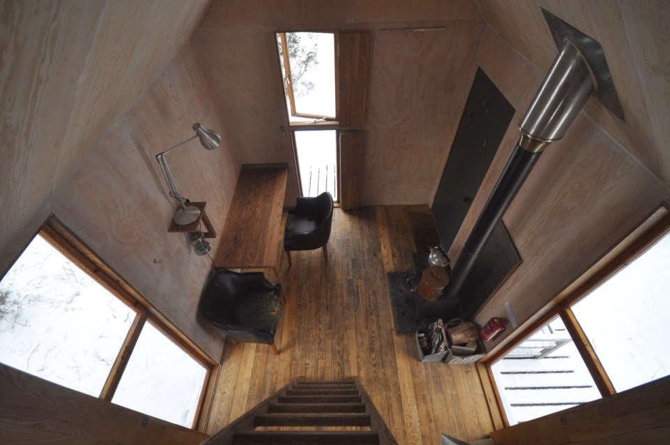 The Inshriach Bothy, a tiny artist residency studio off the grid in the Scottish Highlands. | www.facebook.com/SmallHouseBliss