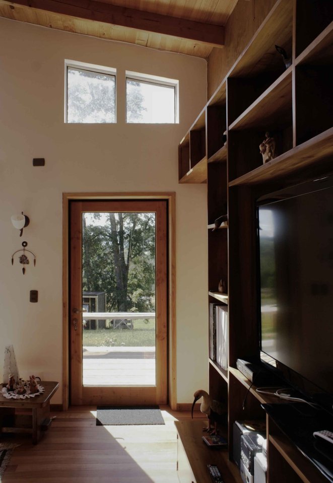 Casa en los Guindos, a small modern house in Chile. It has two bedrooms and a study in 1,399 sq ft. | www.facebook.com/SmallHouseBliss