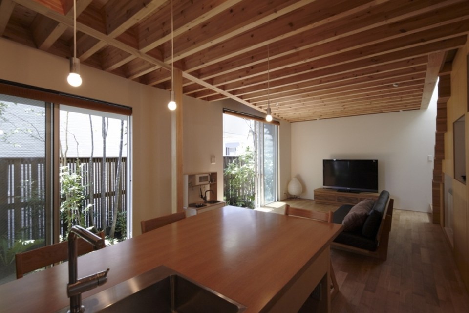 House in Setagawa by SKAL and OUVI