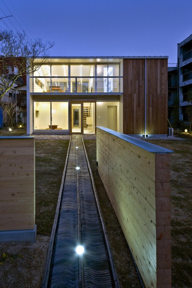 Io, a small house in Japan by Osamu Morishita
