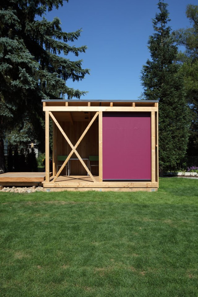 Small contemporary cottage in Stribrna Skalice by Prodesi